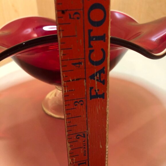 Beautiful 9" Red Scalloped Glass Bowl with clear pedestal Stand VTG - Picture 8 of 8